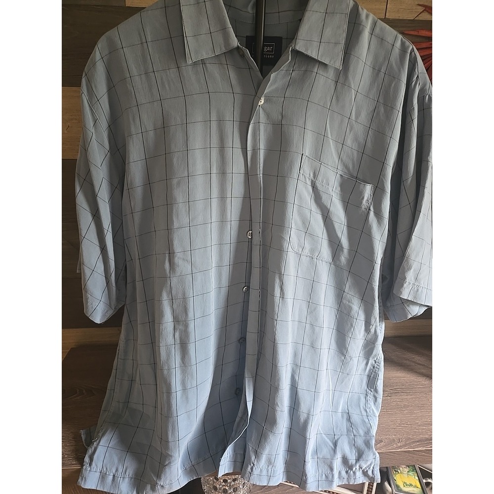 Men's short sleeve button up shirt, size M Hagger